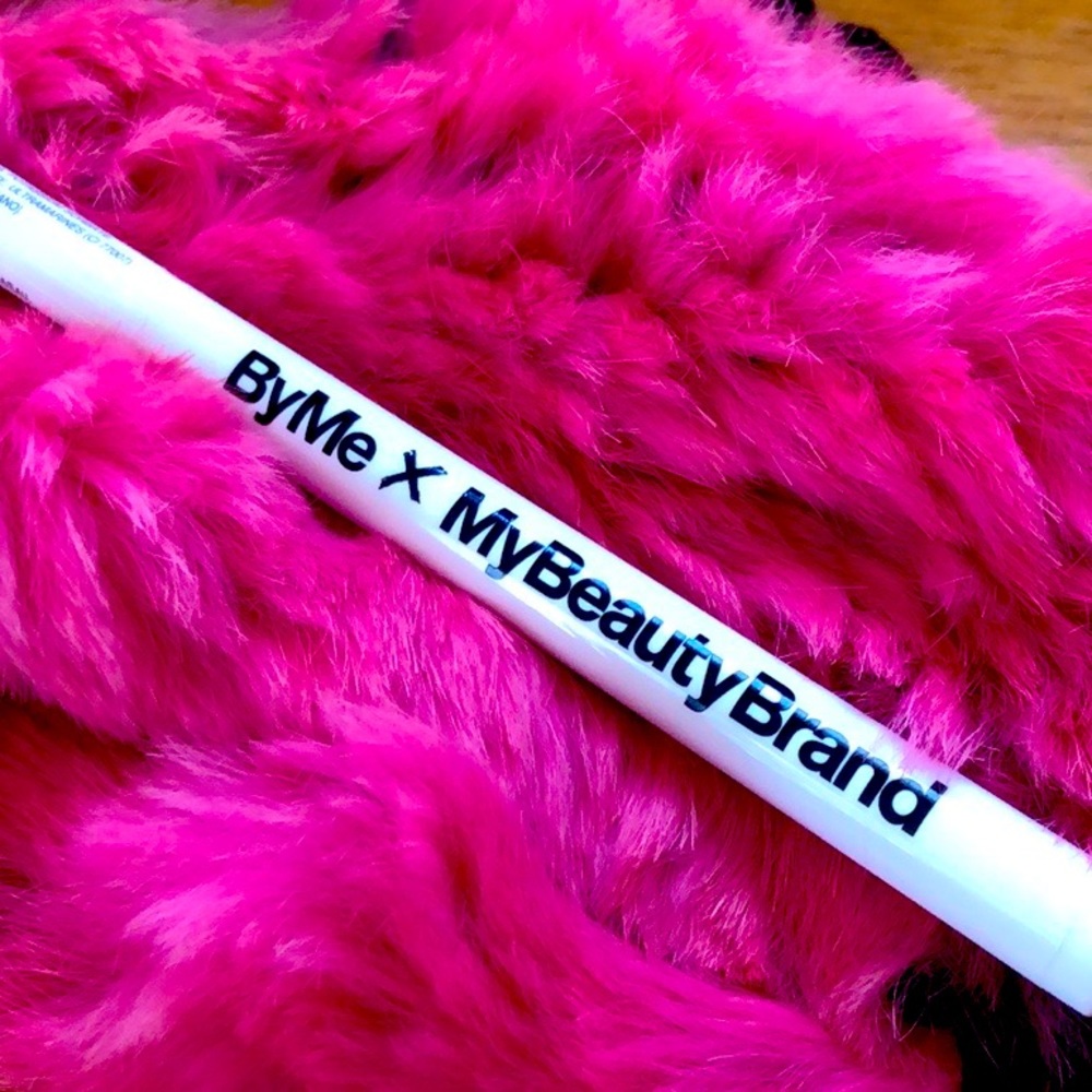 Black Liquid Eyeliner Allure favorite ⭐️